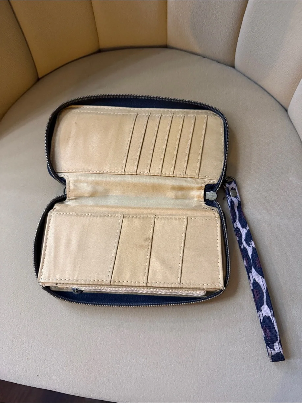 Travelon Leopard Print Wristlet Clutch